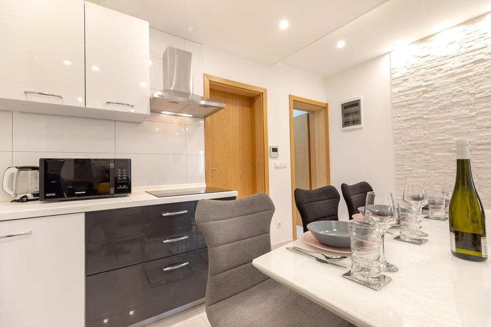Luxury Apartment Aria Trogir Exteriör bild