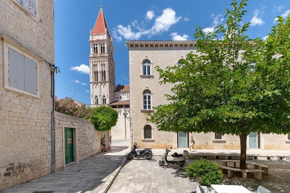 Luxury Apartment Aria Trogir Exteriör bild